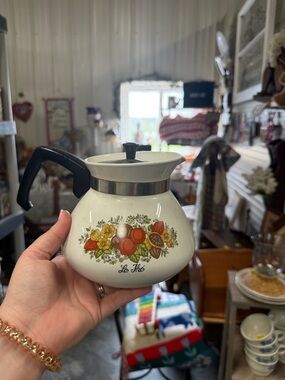 White Floral Vintage-Style Coffee Pot with Black Handle